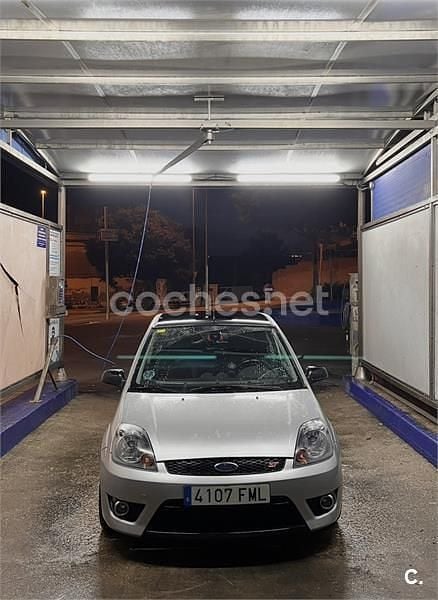 Usado Ford Fiesta ST 150 CV (110 kW) 2007 Gris / plata Utilitario