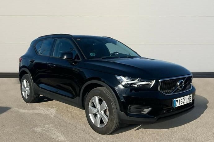 Usado 2021 Volvo XC40 Momentum SUV | 22.137 € (Buen precio) - Imagen 1/4