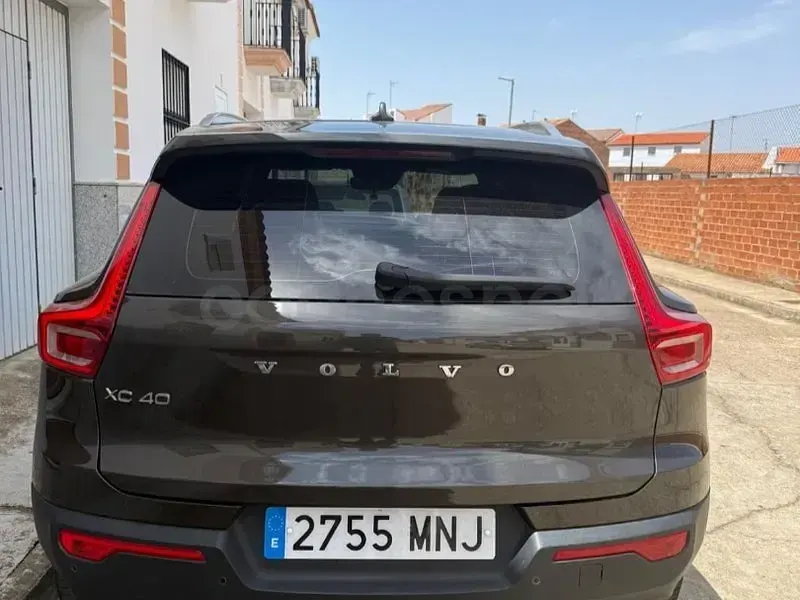 Usado Volvo XC40 Inscription 150 CV (110 kW) 2018 Gris / plata SUV