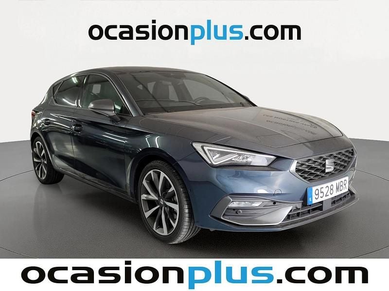 Usado Seat Leon FR 150 CV (110 kW) 2022 Gris Utilitario
