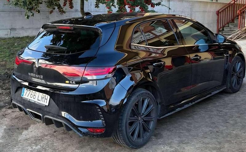 Usado Renault Mégane IV R.S. 300 CV (220 kW) 2021 Negro Utilitario