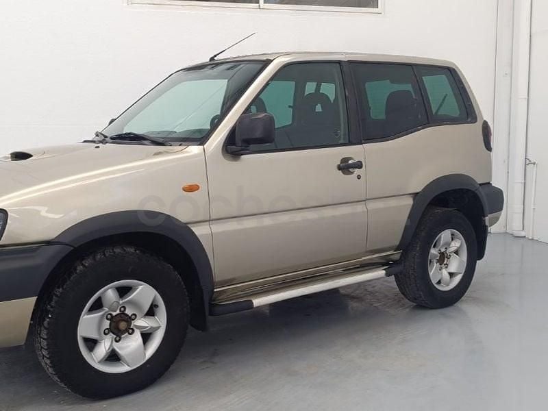 Usado Nissan Terrano Comfort 125 CV (91 kW) 2002 Marrón SUV
