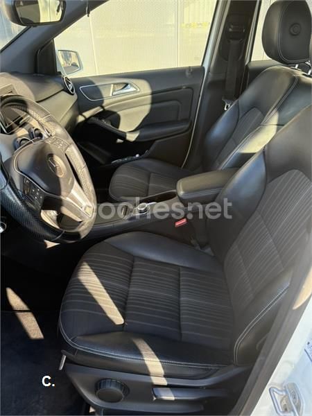 Blanco Usado 2013 Mercedes B180 Monovolumen | 12.900 € (Precio justo) - Imagen 1/1