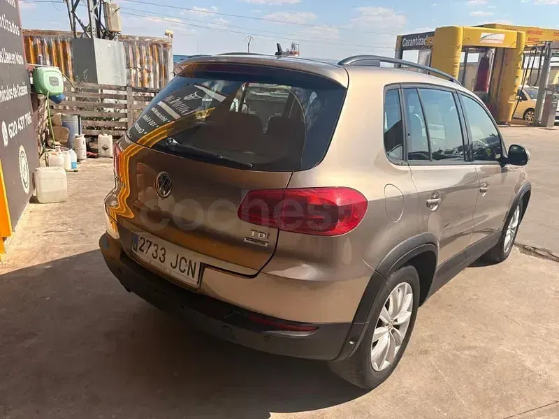 Usado VW Tiguan 110 CV (80 kW) 2015 Gris / plata SUV