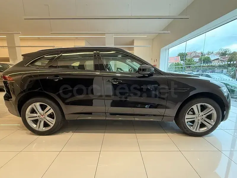 Usado Jaguar F-Pace R-Dynamic 204 CV (150 kW) 2023 Negro SUV