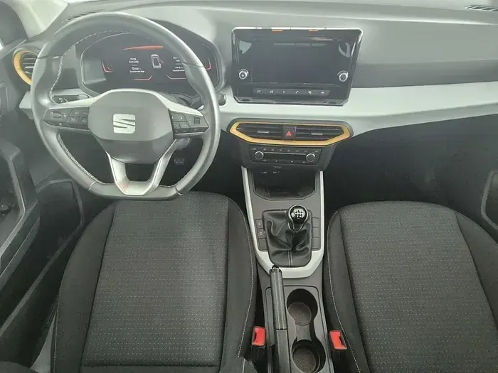 Usado Seat Arona Style 115 CV (84 kW) 2025 Gris SUV