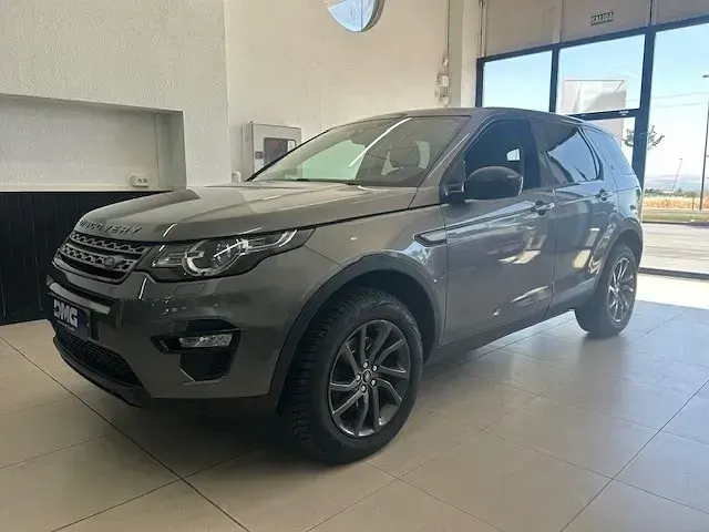 Usado Land Rover Discovery Sport HSE 150 CV (110 kW) 2015 Gris SUV