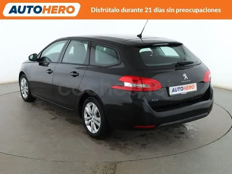 Usado Peugeot 308 SW Active 100 CV (73 kW) 2017 Negro Familiar