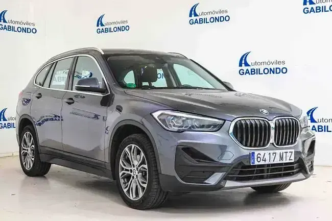 Usado BMW X1 136 CV (100 kW) 2021 Gris SUV