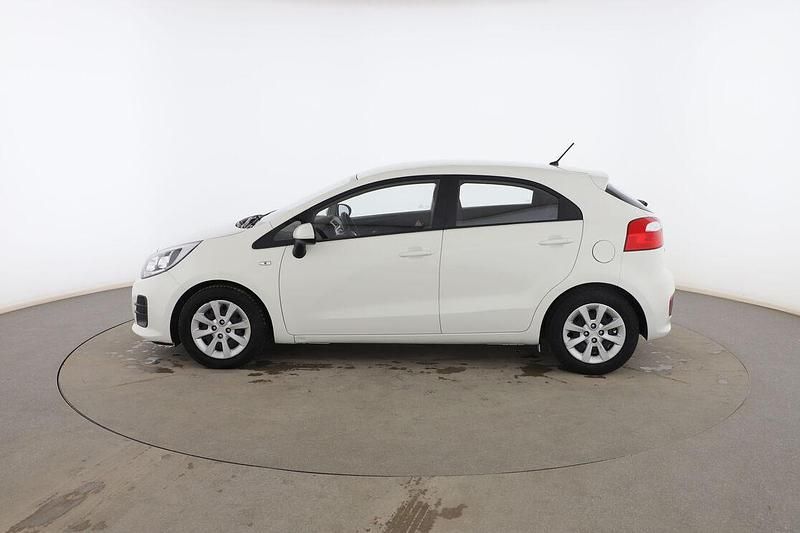 Usado Kia Rio 85 CV (62 kW) 2016 Blanco Utilitario