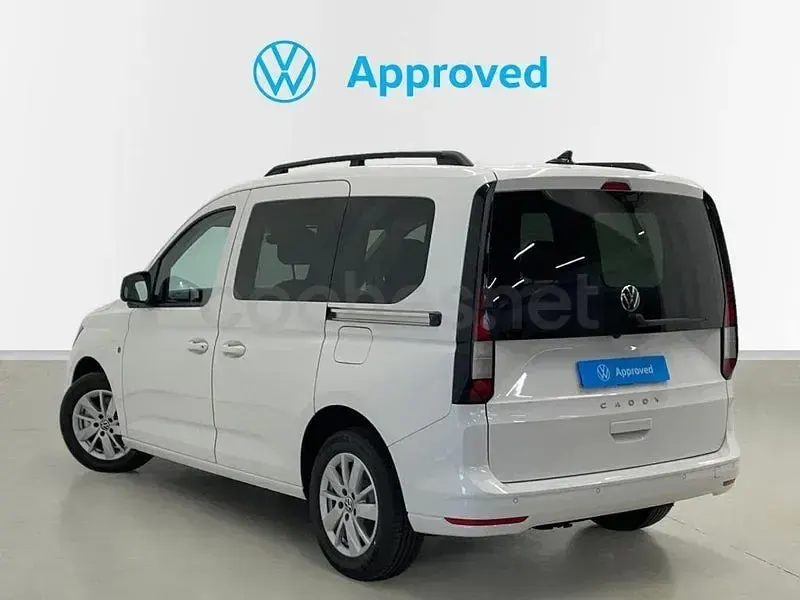 Usado VW Caddy 102 CV (75 kW) 2024 Blanco Monovolumen