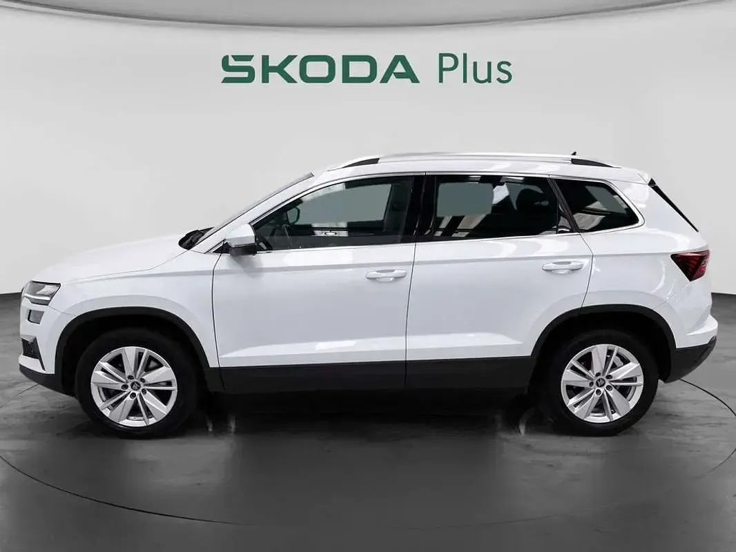 Usado Skoda Karoq Ambition 116 CV (85 kW) 2022 Blanco SUV