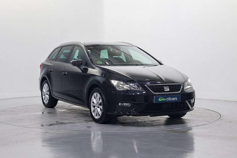 Usado Seat Leon ST Style 116 CV (85 kW) 2019 Negro Familiar