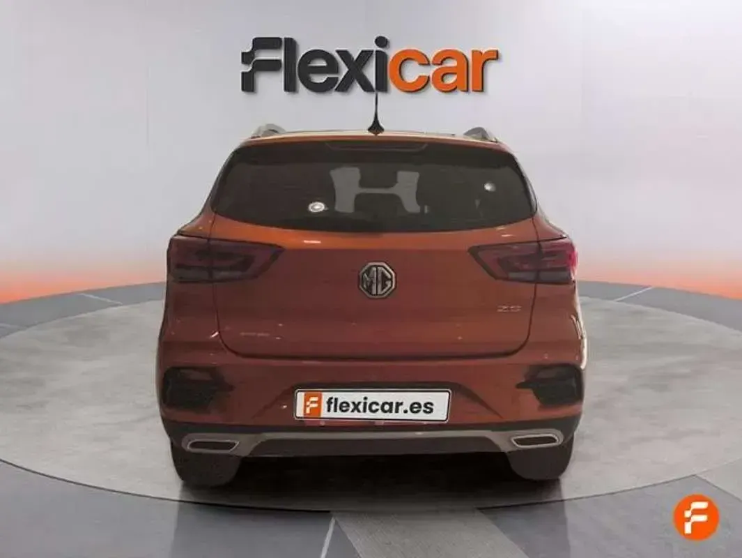 Usado MG ZS Comfort 106 CV (77 kW) 2024 Naranja SUV