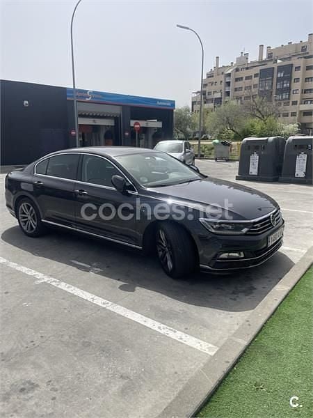 Marrón Usado 2018 VW Passat R-line Berlina | 13.000 € (Buen precio) - Imagen 1/1