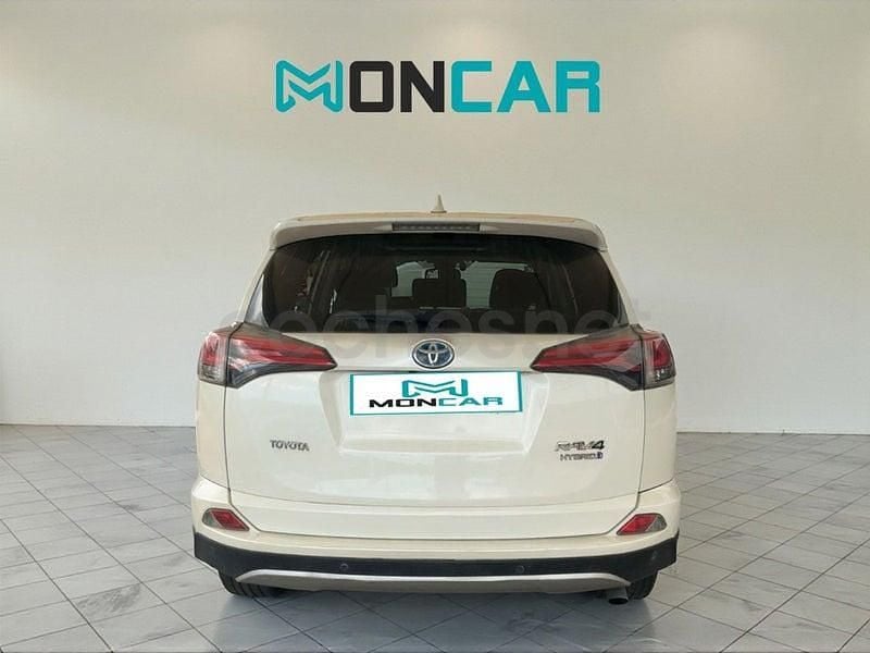 Usado Toyota RAV4 Hybrid Advance 197 CV (144 kW) 2018 Blanco SUV