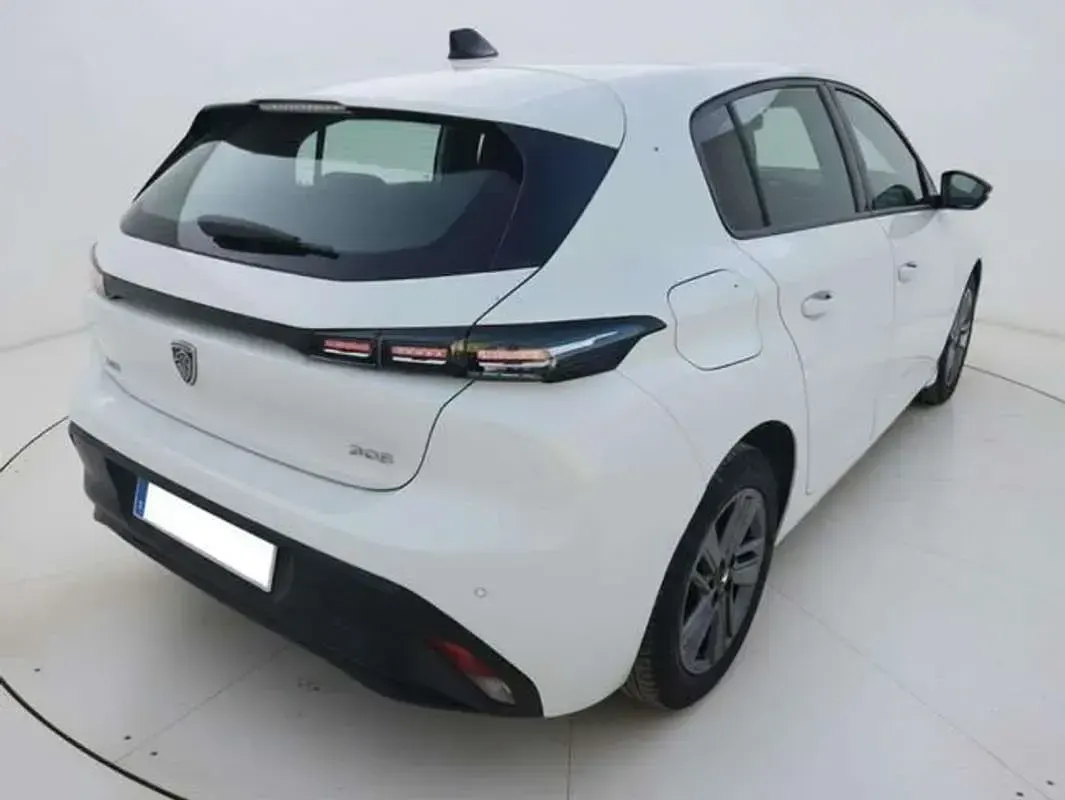 Usado Peugeot 308 Allure 131 CV (96 kW) 2022 Blanco Utilitario