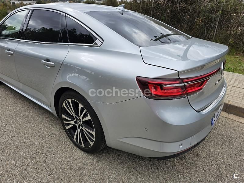 Usado Renault Talisman Initiale 200 CV (147 kW) 2021 Gris / plata Berlina