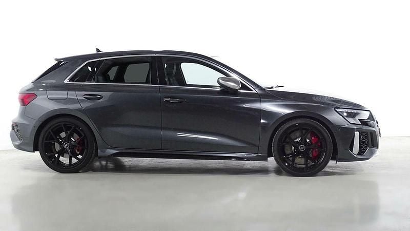 Usado Audi Q8 Premium 400 CV (294 kW) 2022 Gris SUV