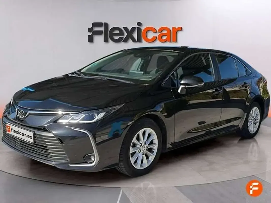 Usado Toyota Corolla Active 125 CV (91 kW) 2023 Negro Berlina