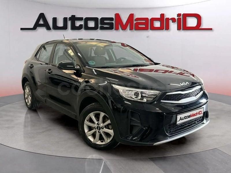 Usado Kia Stonic 84 CV (61 kW) 2022 Negro SUV