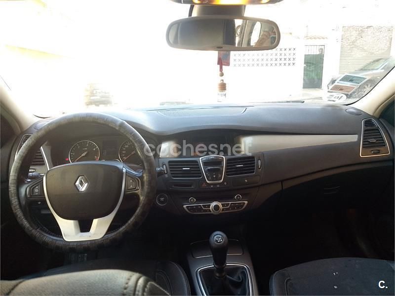 Usado Renault Laguna III Bose Edition 150 CV (110 kW) 2012 Gris / plata Familiar