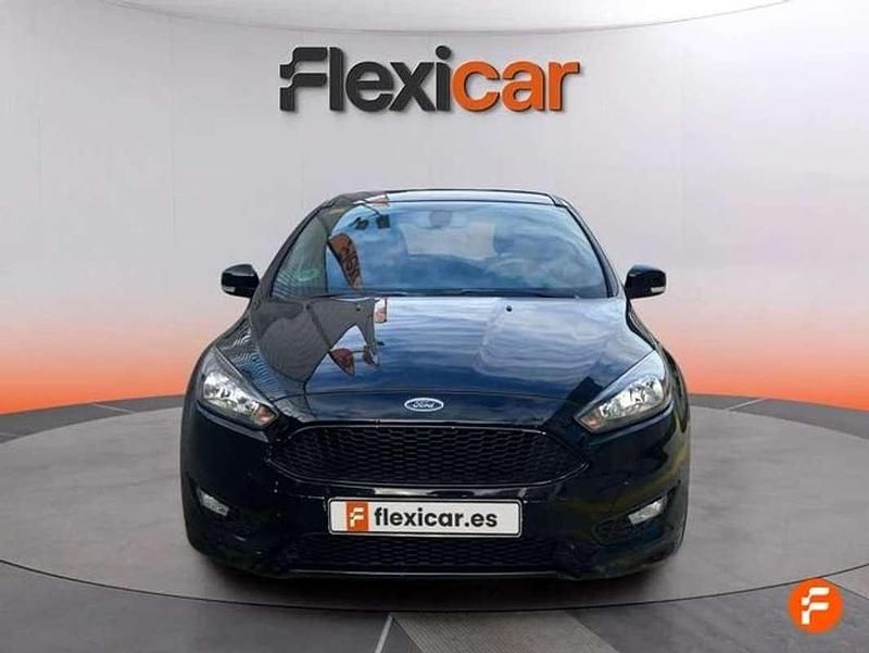 Usado Ford Focus ST-Line 125 CV (91 kW) 2017 Negro Utilitario