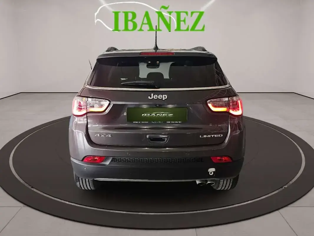 Usado Jeep Compass 140 CV (102 kW) 2018 Marrón SUV