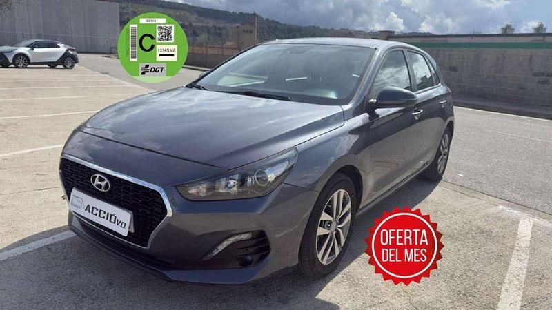 Usado Hyundai i30 116 CV (85 kW) 2019 Gris Utilitario