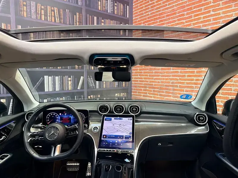 Usado Mercedes GLC300e 313 CV (230 kW) 2024 Negro SUV