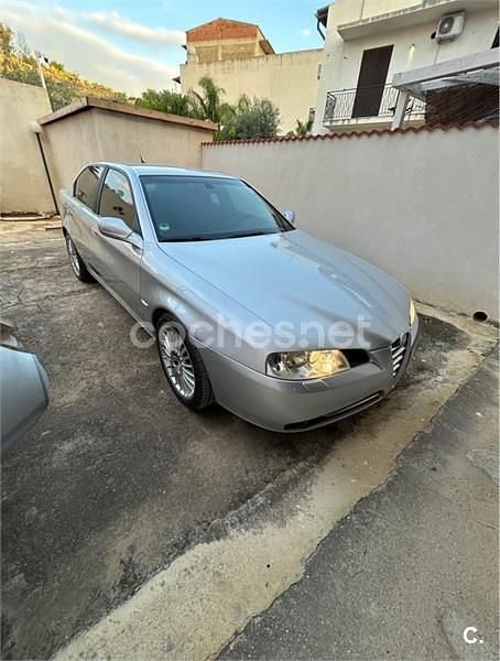 Usado Alfa Romeo 166 220 CV (161 kW) 2004 Gris / plata Berlina