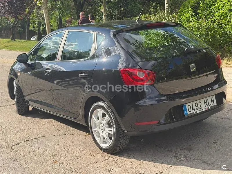 Usado Seat Ibiza Reference 75 CV (55 kW) 2017 Negro Berlina