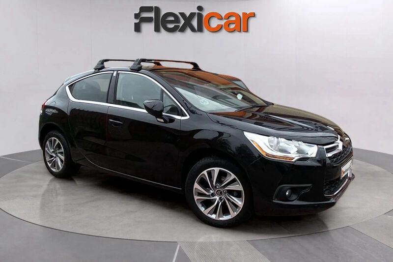 Negro Usado 2015 DS Automobiles DS4 Design Berlina | 9290 € (Buen precio) - Imagen 1/4