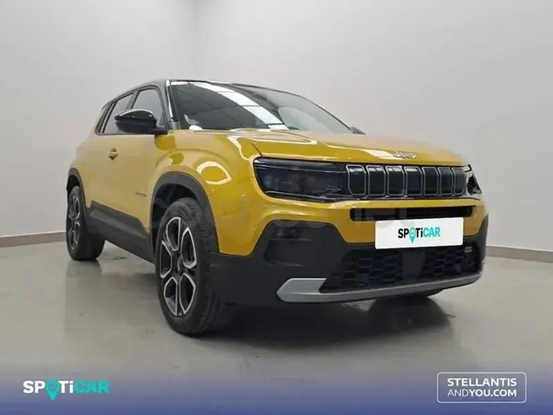 Usado Jeep Avenger Summit 100 CV (73 kW) 2023 Amarillo SUV