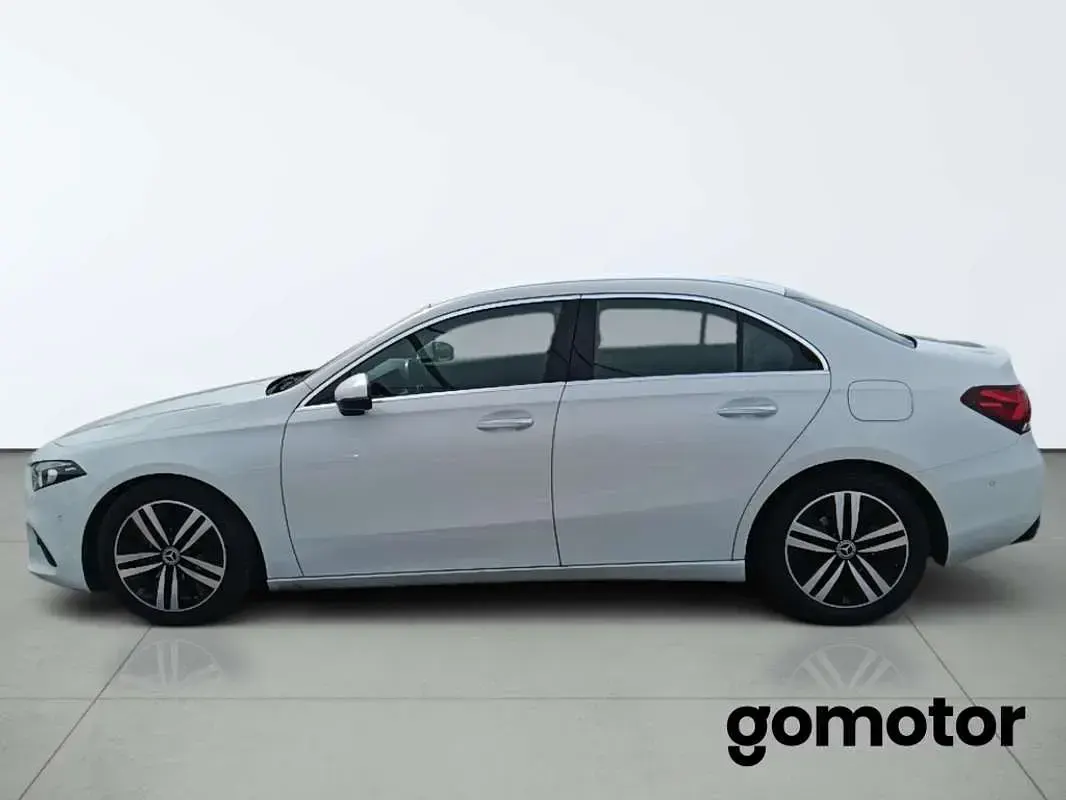 Usado Mercedes A180 116 CV (85 kW) 2022 Berlina