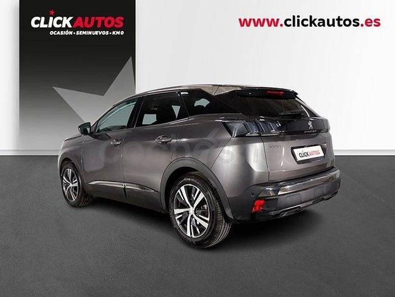 Usado Peugeot 3008 Allure 130 CV (95 kW) 2022 Gris / plata SUV