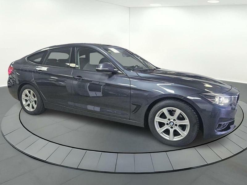 Usado BMW 318 150 CV (110 kW) 2017 Gris Berlina