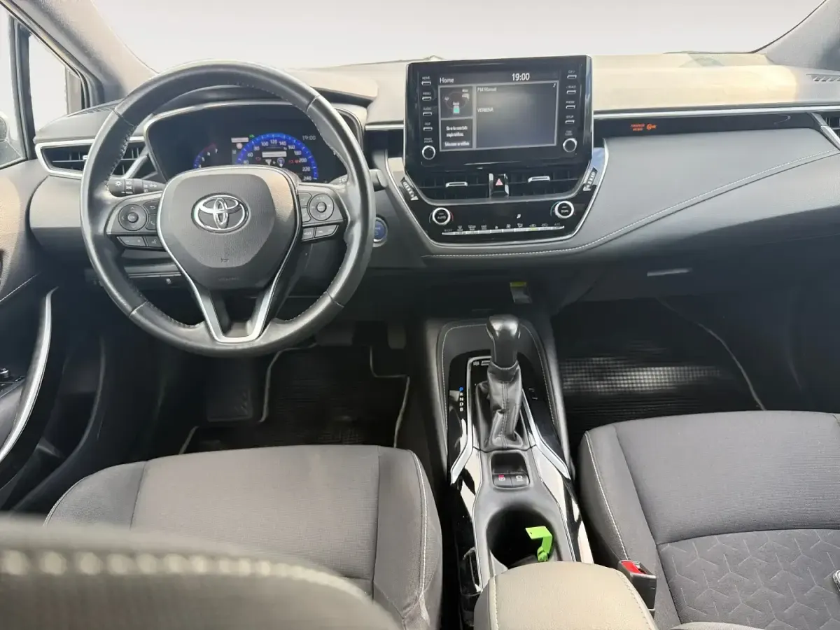 Usado Toyota Corolla Sport 122 CV (89 kW) 2020 Gris/plata