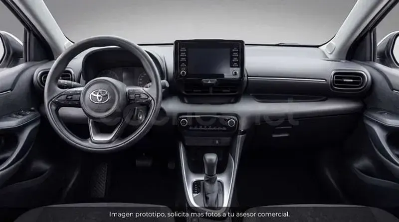 Usado Toyota Yaris Hybrid Active 100 CV (73 kW) 2020 Blanco Berlina