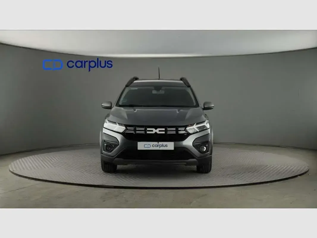 Usado Dacia Jogger Expression 110 CV (80 kW) 2024 Gris Monovolumen