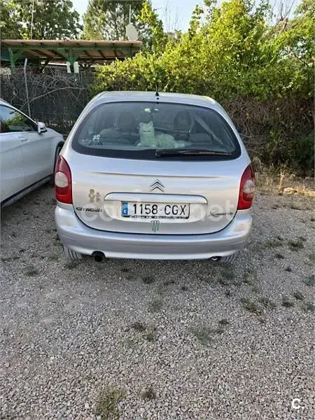 Usado Citroën Xsara Picasso Exclusive 90 CV (66 kW) 2003 Gris / plata Monovolumen