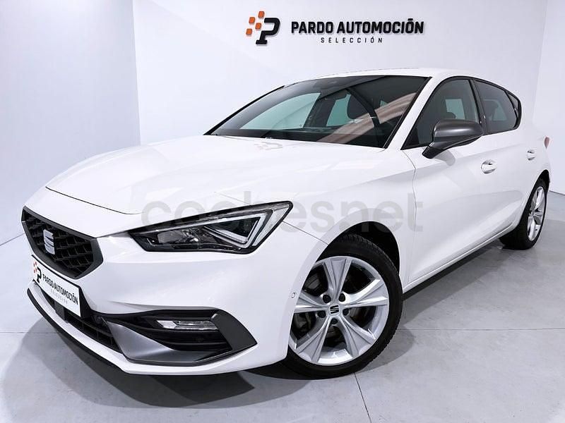 Usado Seat Leon FR 150 CV (110 kW) 2023 Blanco Berlina