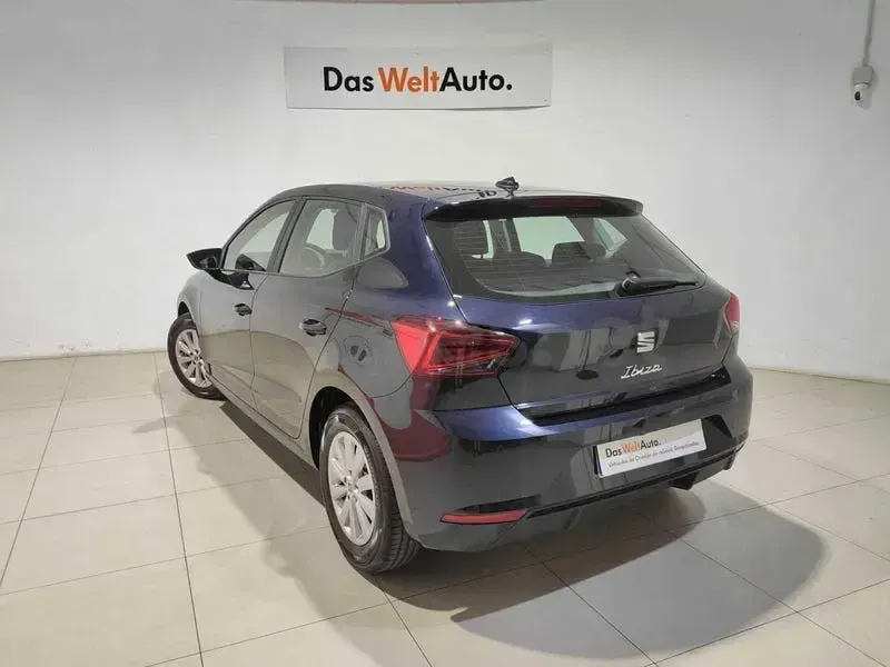 Usado Seat Ibiza Style 116 CV (85 kW) 2022 Azul Utilitario