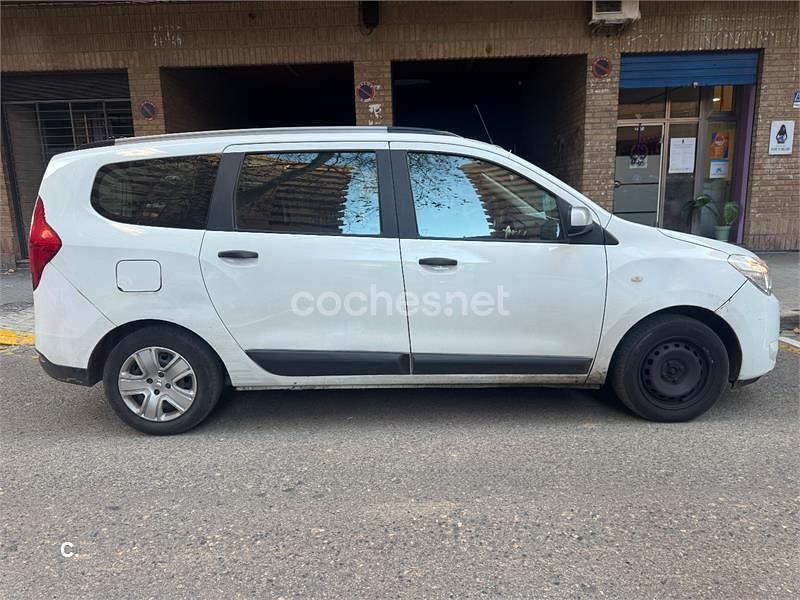 Usado Dacia Lodgy Comfort 115 CV (84 kW) 2021 Blanco Monovolumen