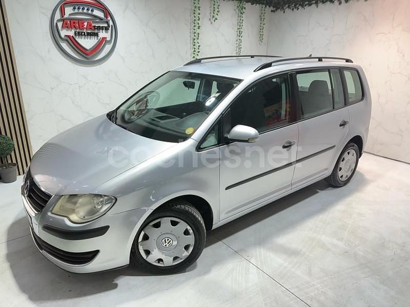 Gris / plata Usado 2007 VW Touran Monovolumen | 7490 € (Precio justo) - Imagen 1/4
