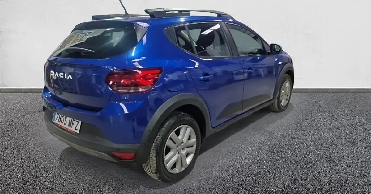Käytetty Dacia Sandero Essentiel 91 HP (66 kW) 2023