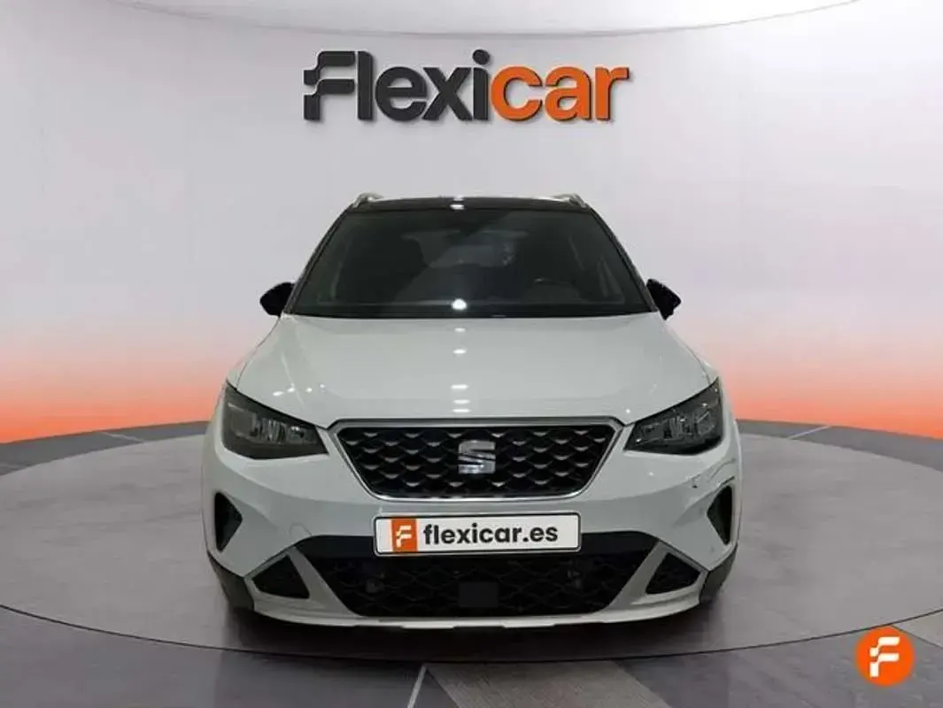 Usado Seat Arona Style 116 CV (85 kW) 2024 Blanco SUV