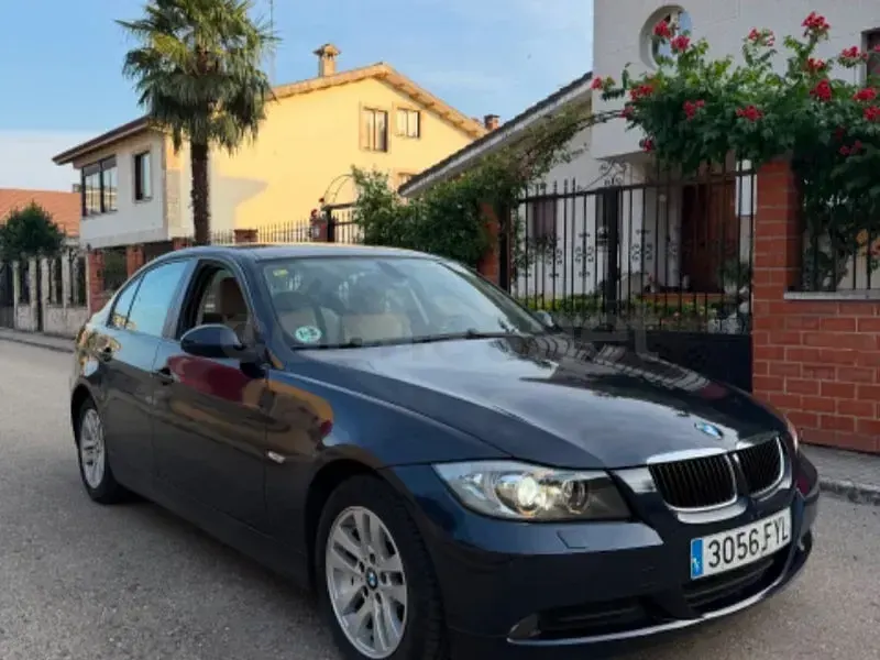 Usado BMW 320 Comfort Edition 177 CV (130 kW) 2009 Azul Berlina