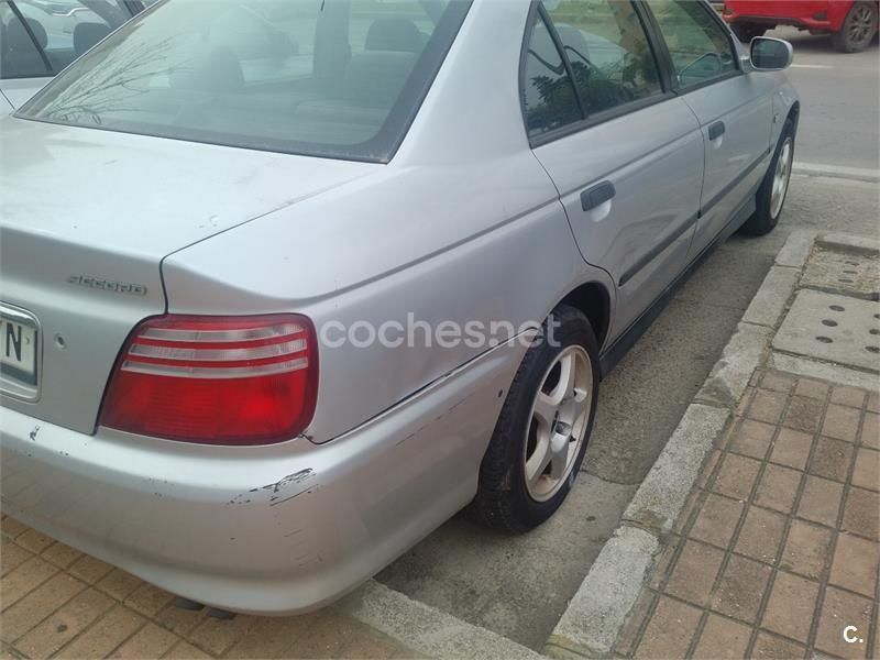 Gris / plata Usado 2002 Honda Accord LS Berlina | 2695 € - Imagen 1/4