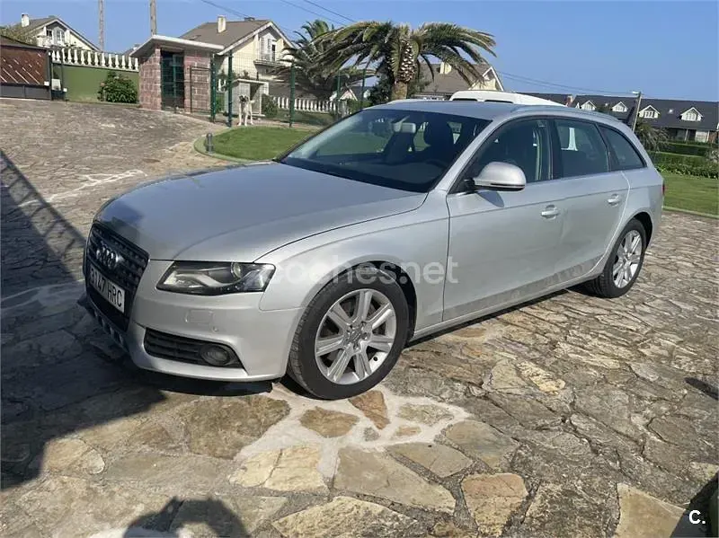 Usado Audi A4 190 CV (139 kW) 2008 Gris / plata Familiar